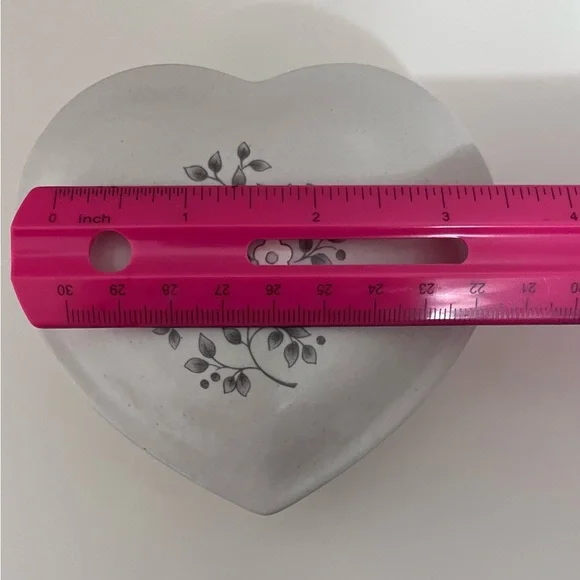 Pfaltzgraff Gray Heart Ceramic Trinket Box Heirloom Pattern. - Picture 6 of 7